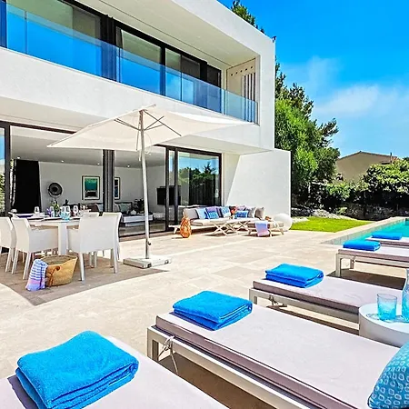 Apartment Villa Poly *