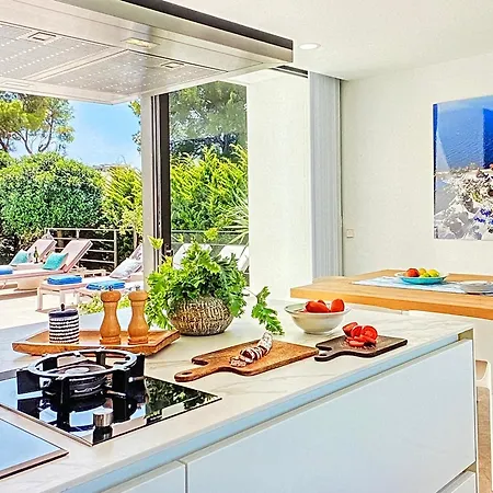 Villa Poly Apartment *